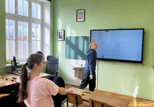 566524123_795865643358582_4533565256379310998_n