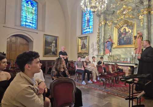 551444180_1806631323328124_5689179900476227731_n