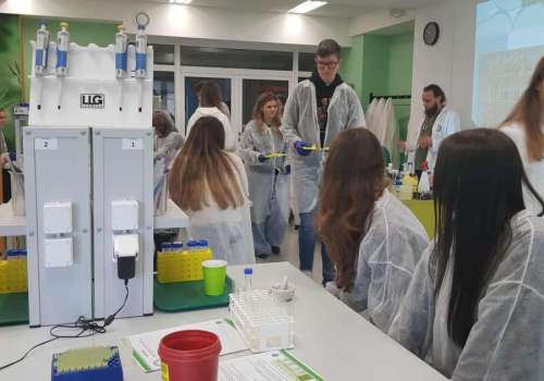 566553548_1355179382897887_5200642527619609141_n