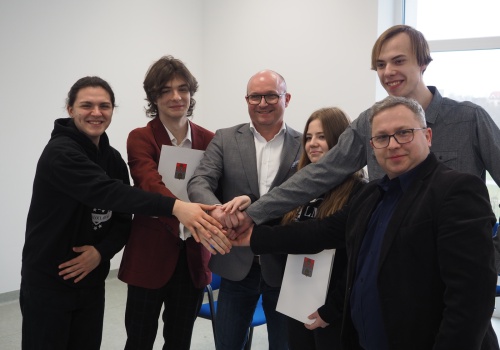 OLYMPUS DIGITAL CAMERA